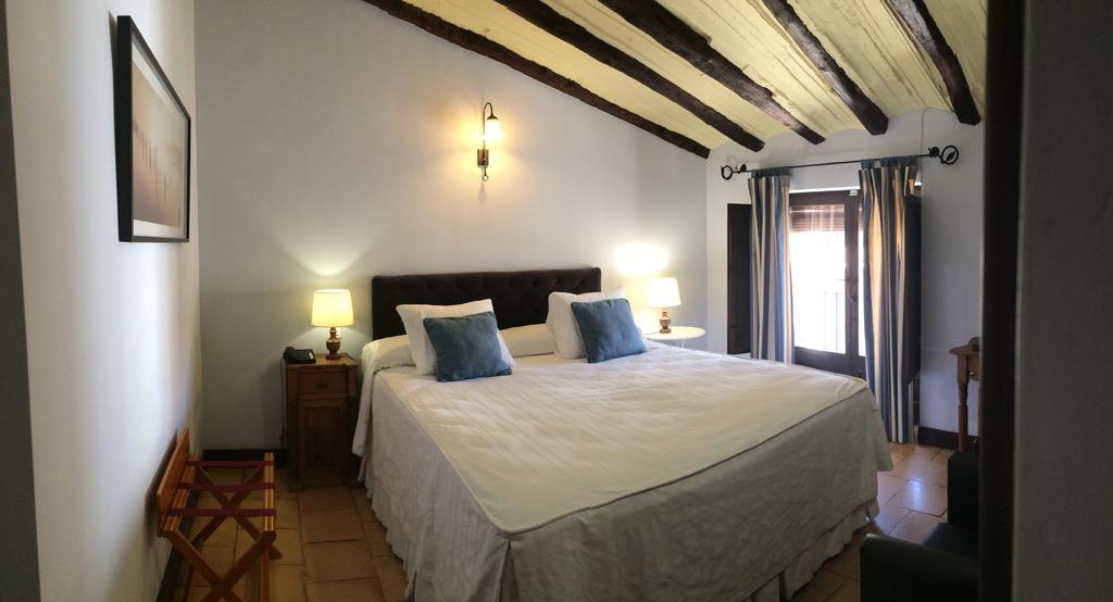 Hotel El Convent 1613 La Fresneda Pokoj fotografie