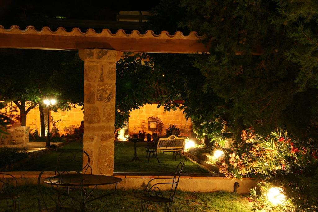 Hotel El Convent 1613 La Fresneda Exteriér fotografie